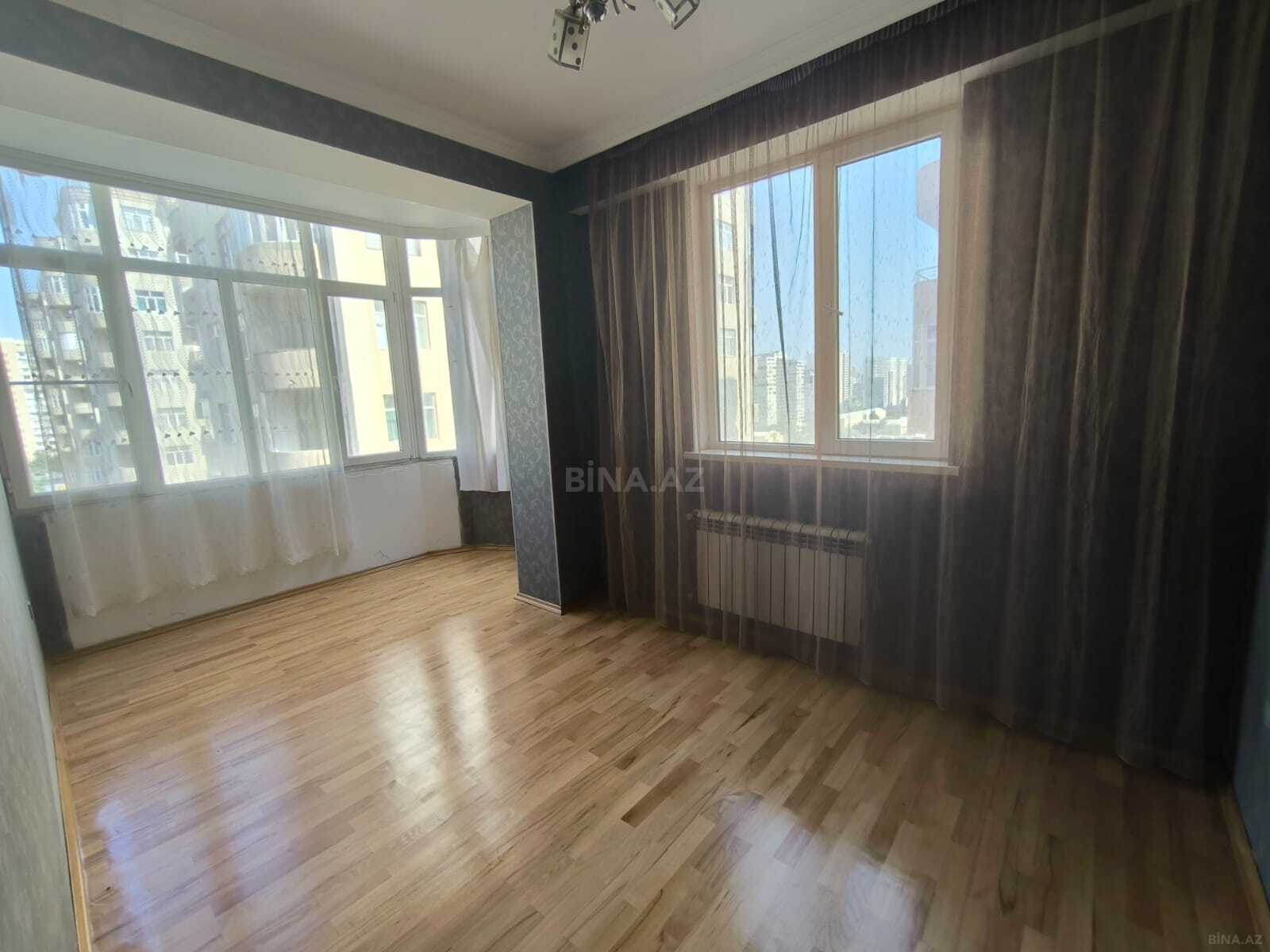 Satılır 3 otaqlı mənzil 87 m²