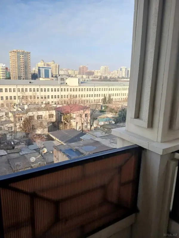 Satılır 3 otaqlı mənzil 149.2 m²