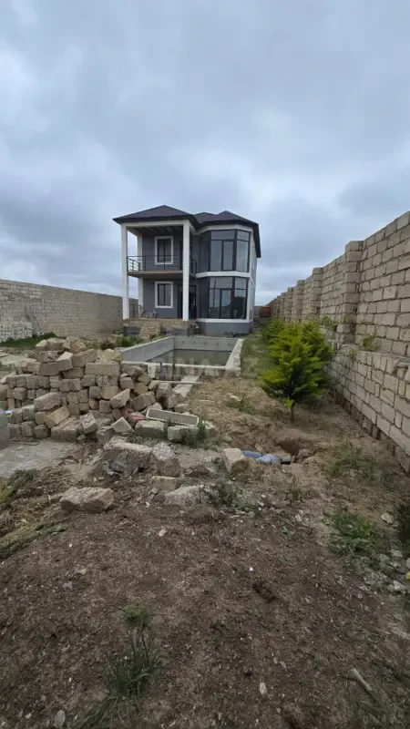 Satılır 6 otaqlı həyət evi 170 m²