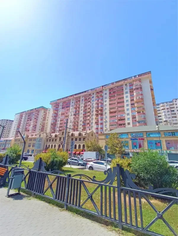 Satılır 2 otaqlı mənzil 64 m²