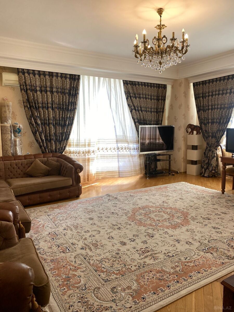 Kirayə verilir 2 otaqlı mənzil 100 m²