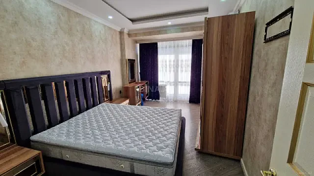 Kirayə verilir 3 otaqlı mənzil 120 m² — Bakı, Nizami 3 otaq 120.00 m²