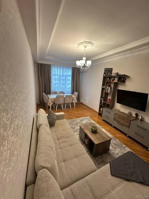 Satılır 2 otaqlı mənzil 80 m²