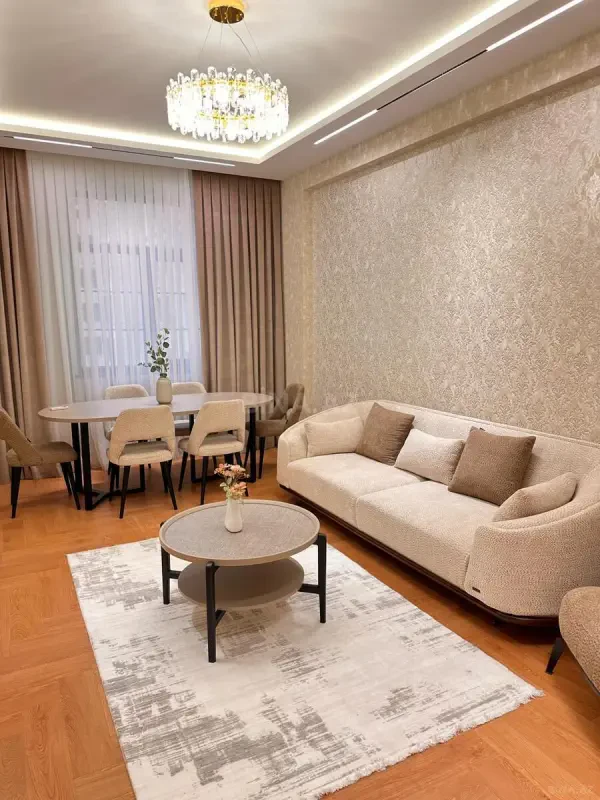 Satılır 2 otaqlı mənzil 68 m²