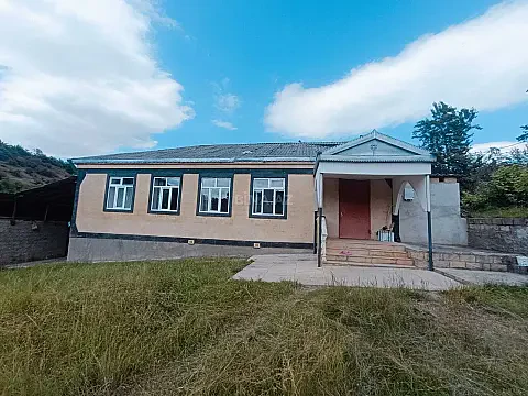 Satılır 4 otaqlı həyət evi 150 m² — Qusar 4 otaq 150.00 m²