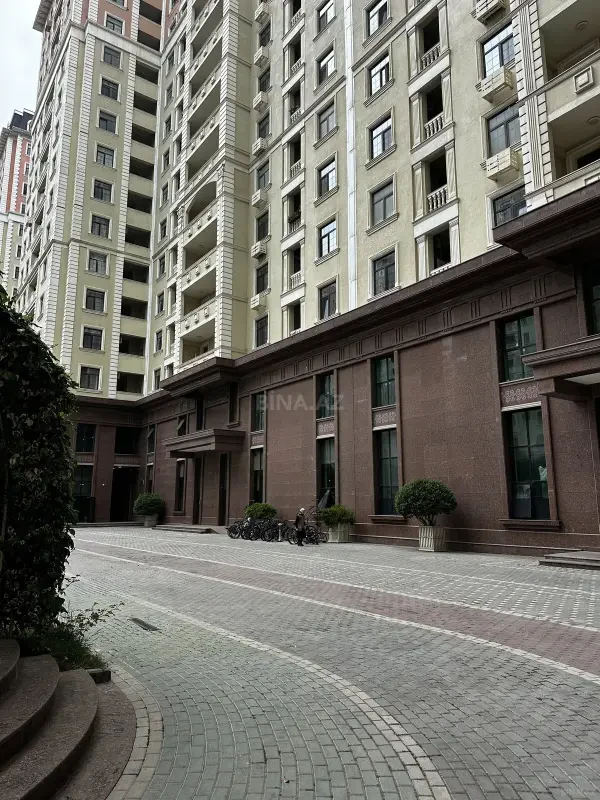 Satılır 2 otaqlı mənzil 67 m²