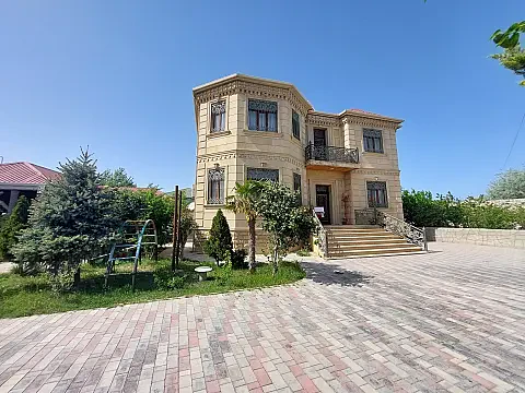 Satılır 6 otaqlı həyət evi 300 m² — Bakı 6 otaq 300.00 m²