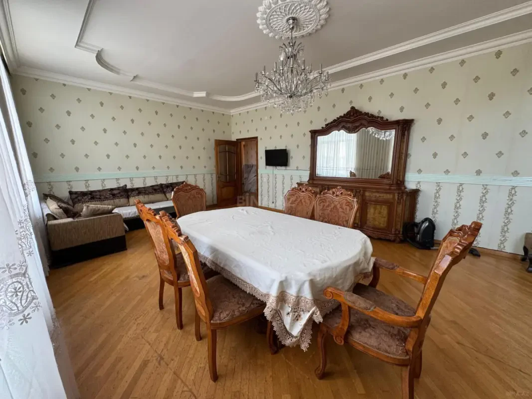 Kirayə verilir 2 otaqlı mənzil 86 m²