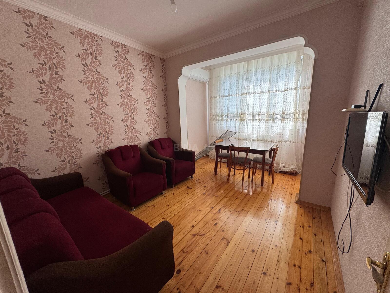 Kirayə verilir 2 otaqlı mənzil 55 m²
