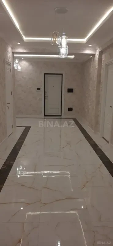 Satılır 3 otaqlı mənzil 170 m²