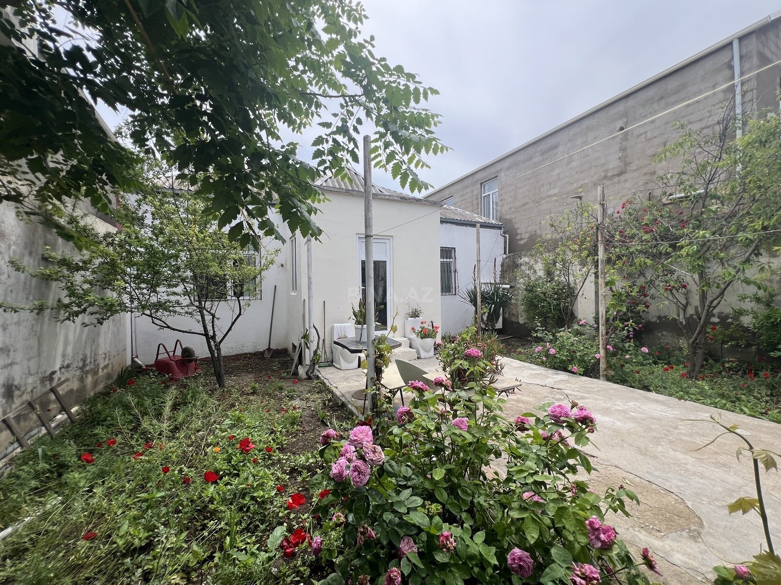 Satılır 3 otaqlı həyət evi 140 m²