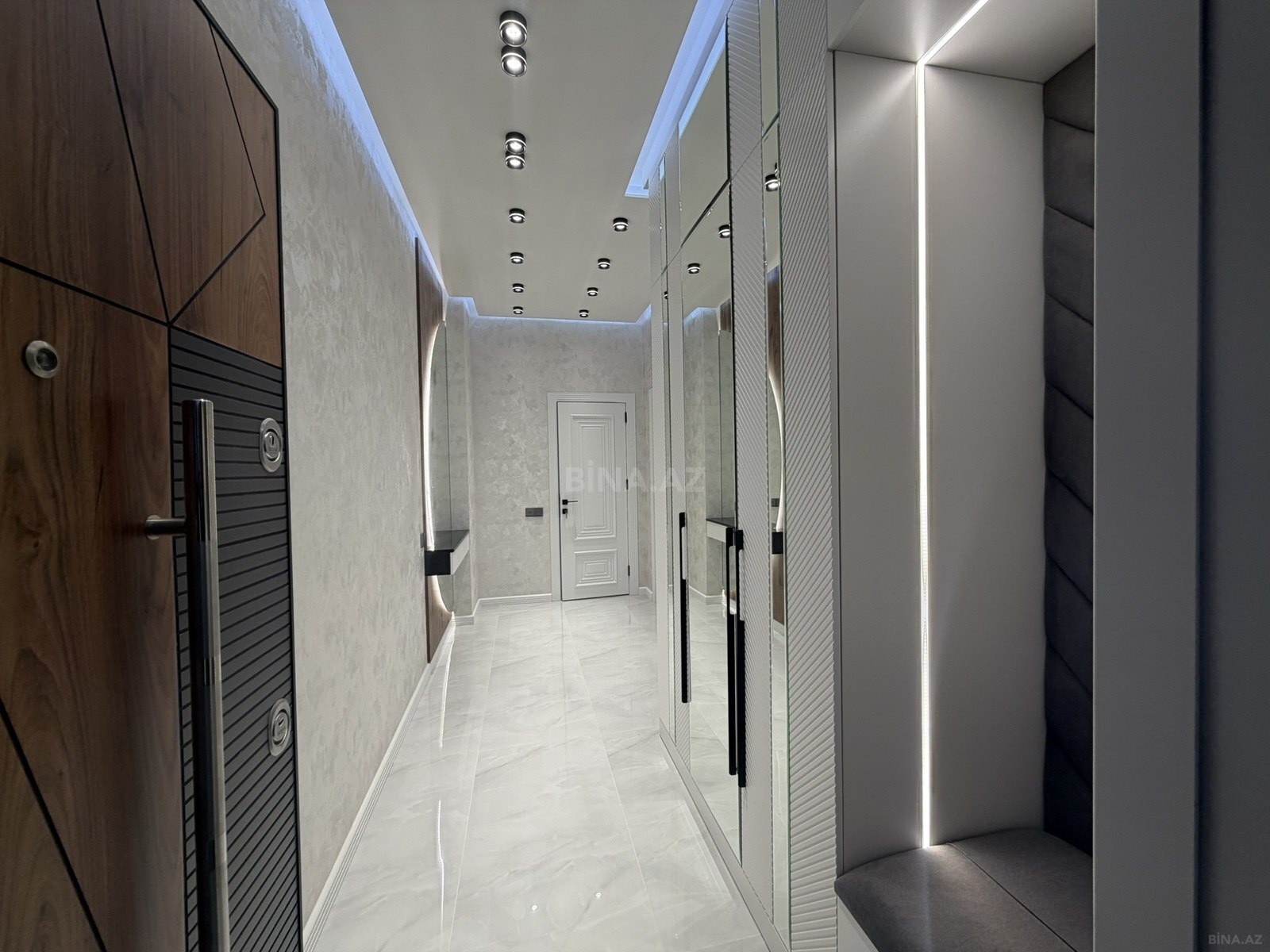 Satılır 2 otaqlı mənzil 55 m²