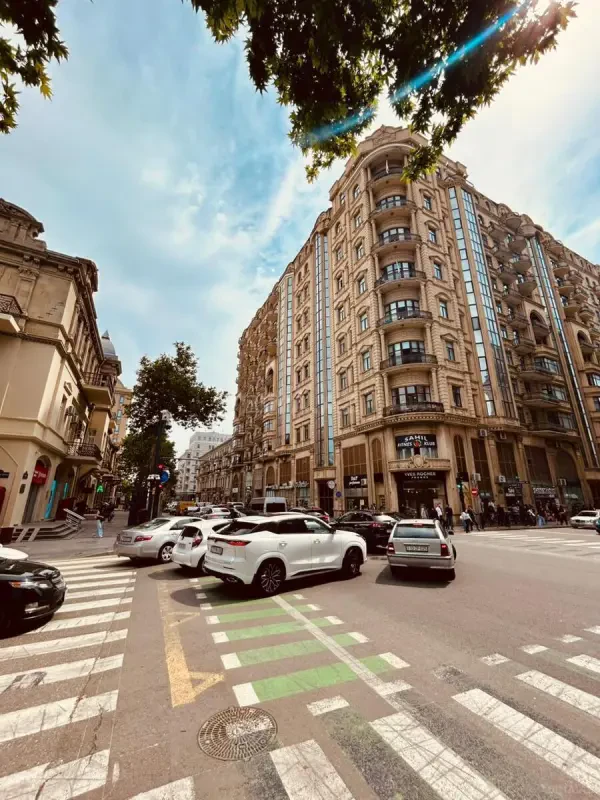 Kirayə verilir 3 otaqlı ofis 165 m²