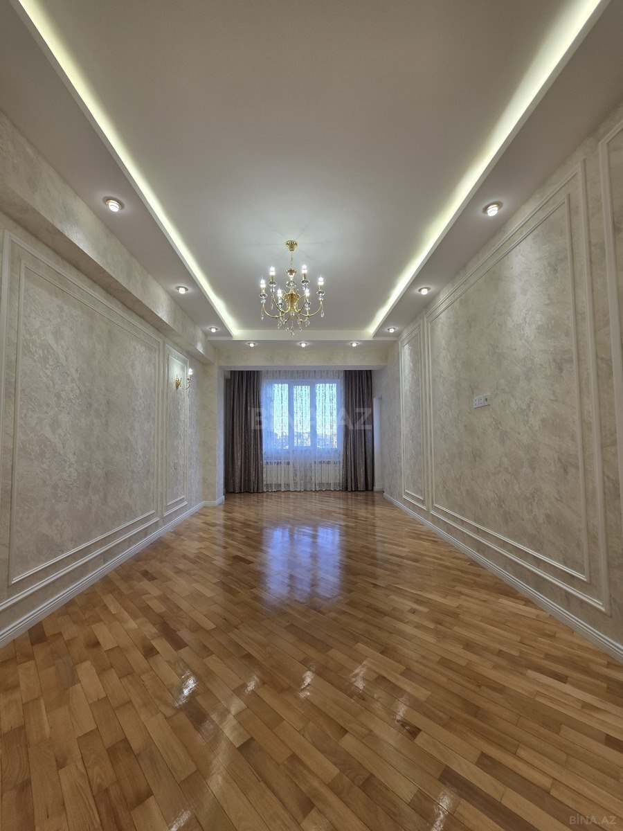 Satılır 3 otaqlı mənzil 155 m²