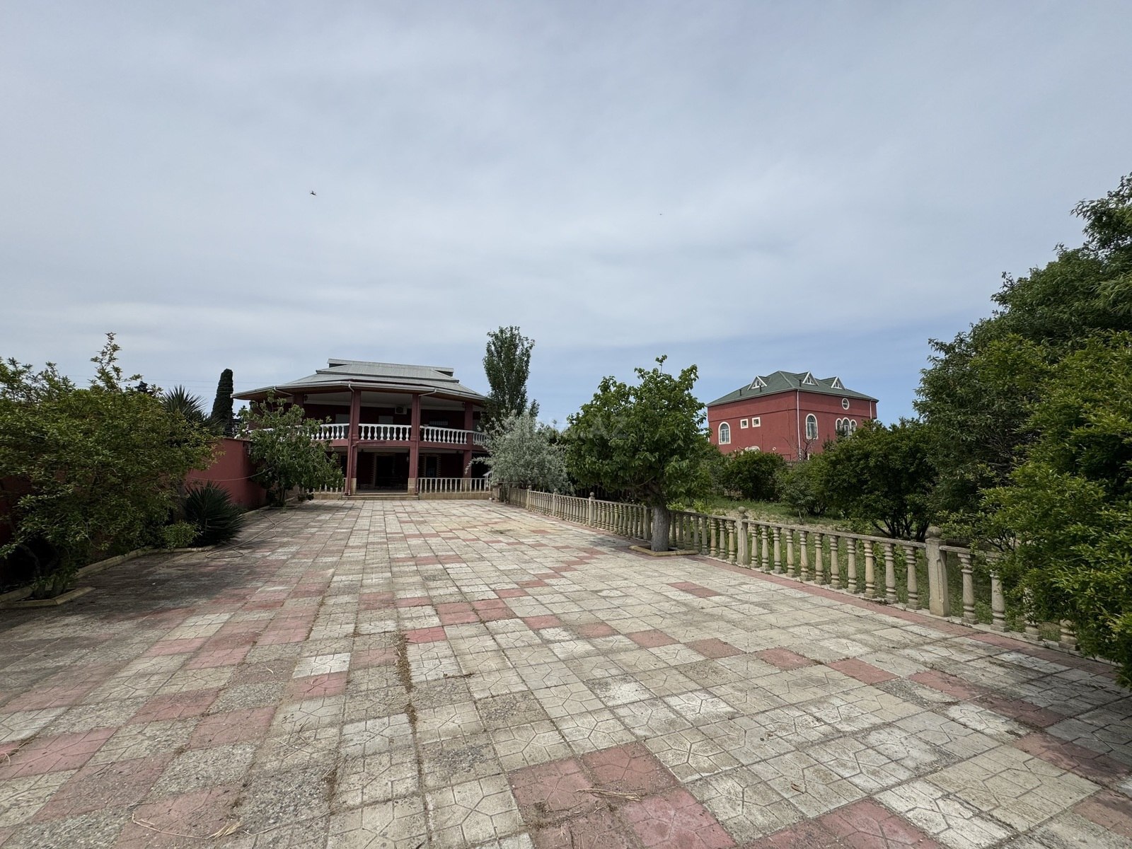 Satılır 3 otaqlı həyət evi 170 m²