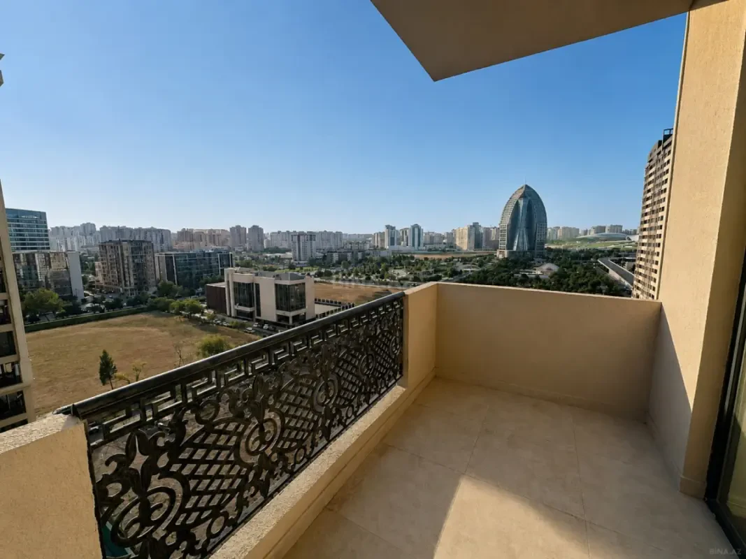Satılır 4 otaqlı mənzil 180 m²