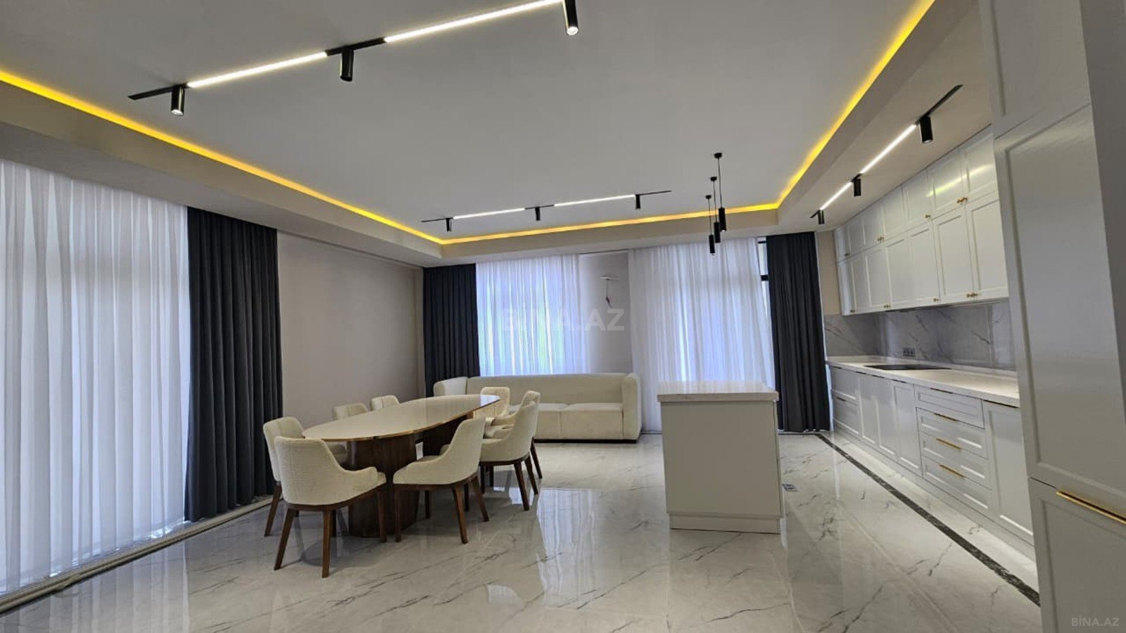 Satılır 4 otaqlı mənzil 178 m²