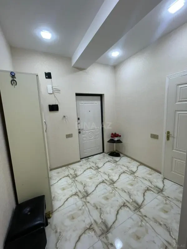 Satılır 2 otaqlı mənzil 80 m²