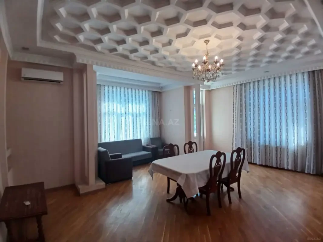 Kirayə verilir 3 otaqlı mənzil 143 m²