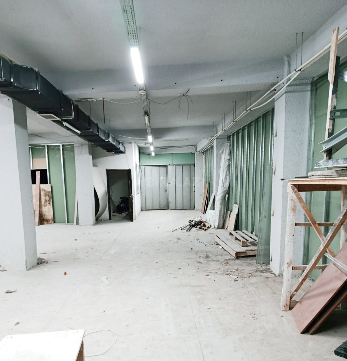 Kirayə verilir obyekt 200 m²