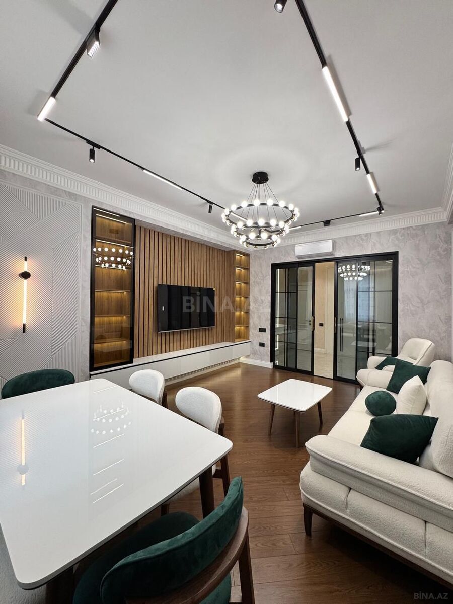 Kirayə verilir 2 otaqlı mənzil 80 m²