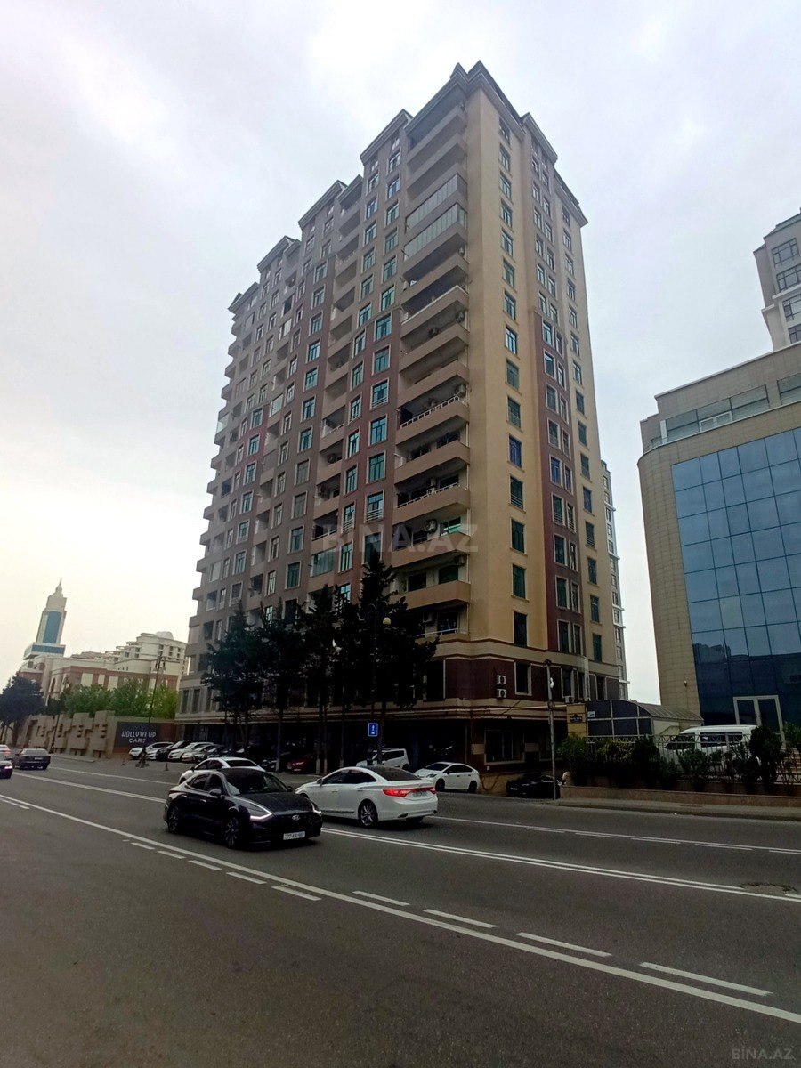 Satılır 3 otaqlı mənzil 102 m²
