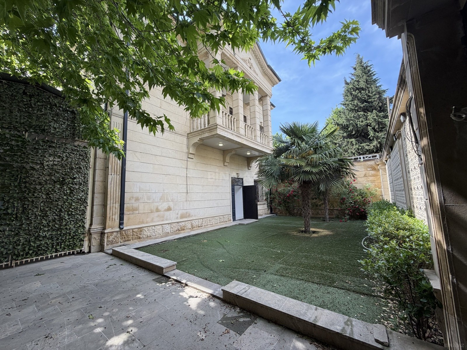 Kirayə verilir obyekt 350 m²