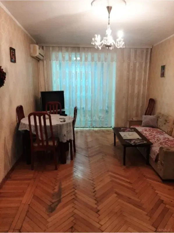 Kirayə verilir 2 otaqlı mənzil 60 m²