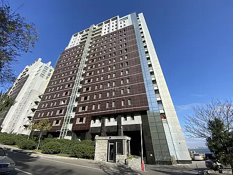 Satılır 4 otaqlı mənzil 320 m² — Bakı 4 otaq 320.00 m²