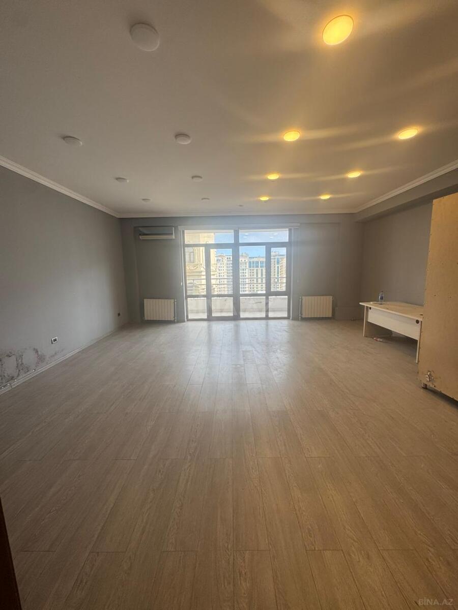 Kirayə verilir 6 otaqlı ofis 212 m²