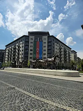 Satılır 4 otaqlı mənzil 135 m² — Bakı 4 otaq 135.00 m²