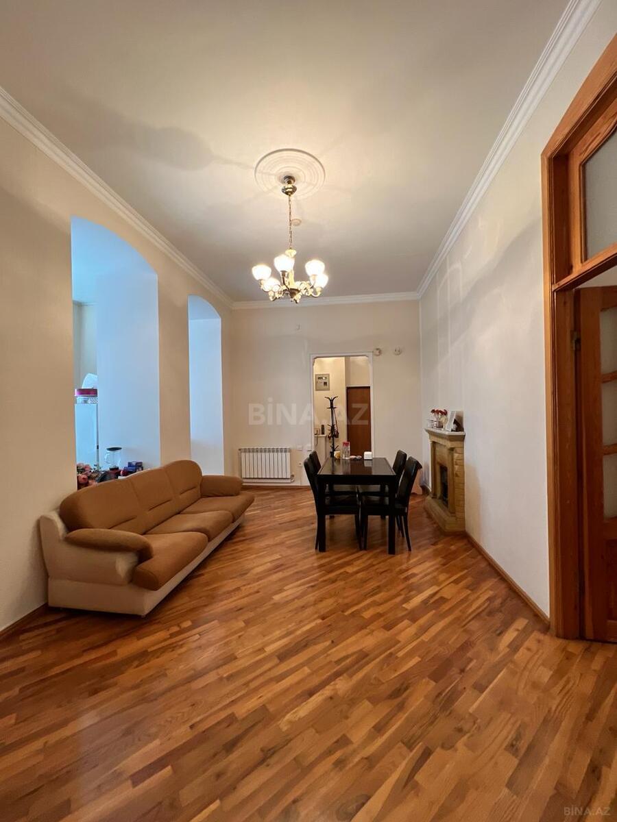Kirayə verilir 3 otaqlı mənzil 110 m²