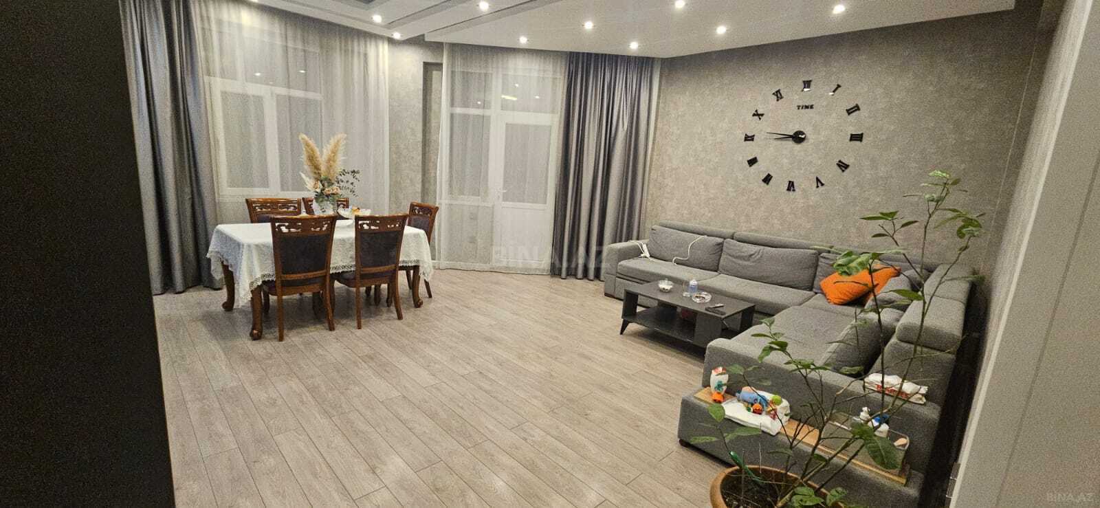 Satılır 3 otaqlı mənzil 160 m²