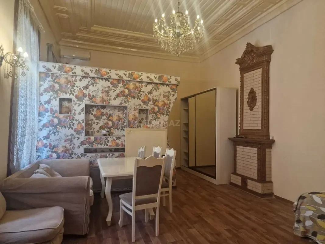 Kirayə verilir 2 otaqlı mənzil 60 m²