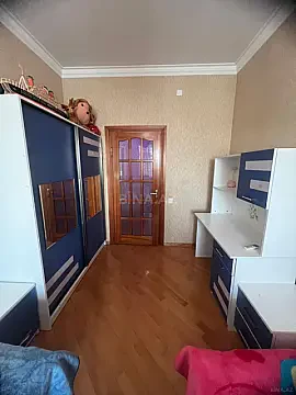 Kirayə verilir 3 otaqlı mənzil 135 m² — Bakı, Nərimanov 3 otaq 135.00 m²