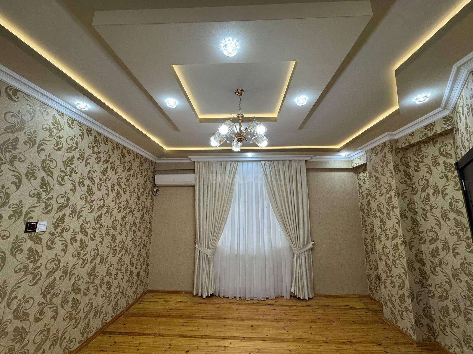 Satılır 2 otaqlı mənzil 53 m²