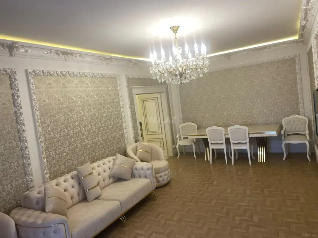 Satılır 2 otaqlı mənzil 106 m²