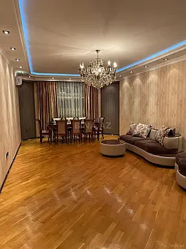 Satılır 3 otaqlı mənzil 156 m² — Bakı 3 otaq 156.00 m²