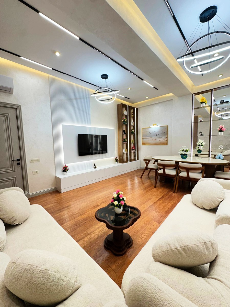 Satılır 2 otaqlı mənzil 90 m²