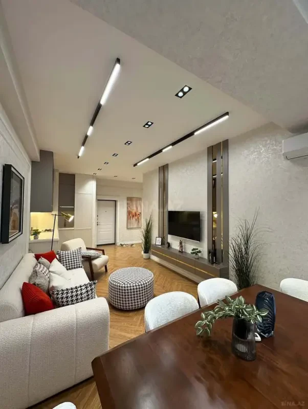 Kirayə verilir 2 otaqlı mənzil 65 m²