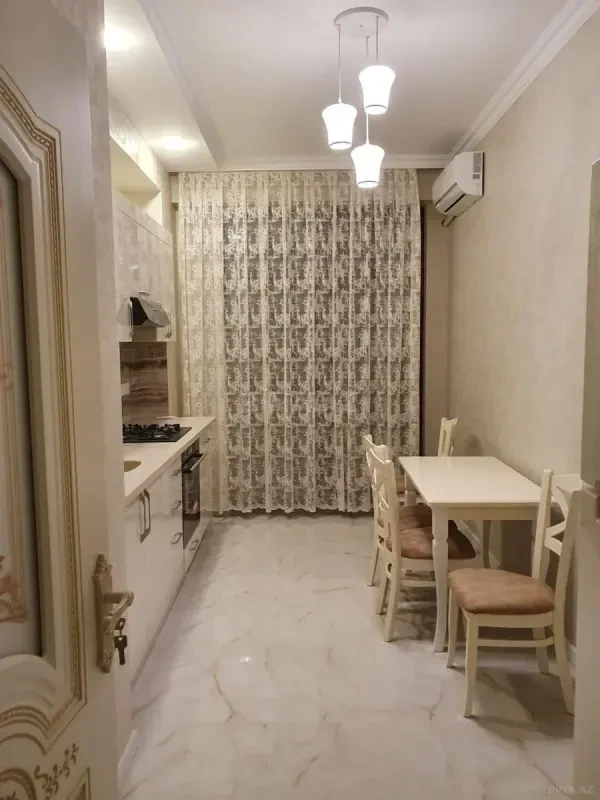 Kirayə verilir 3 otaqlı mənzil 120 m²