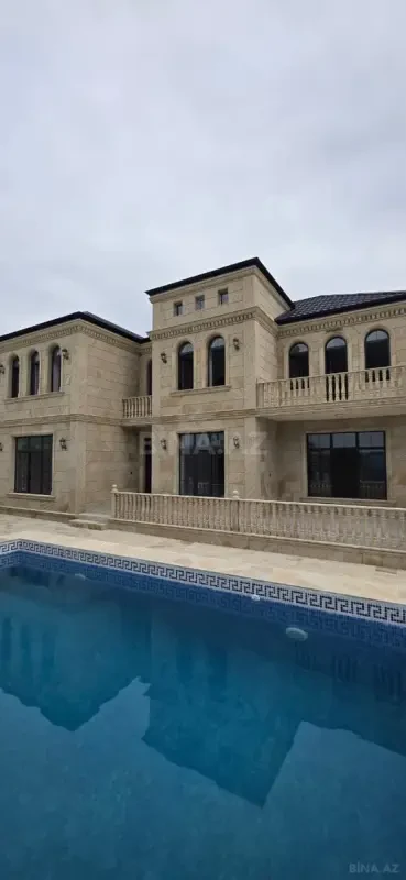 Satılır 7 otaqlı həyət evi 280 m²