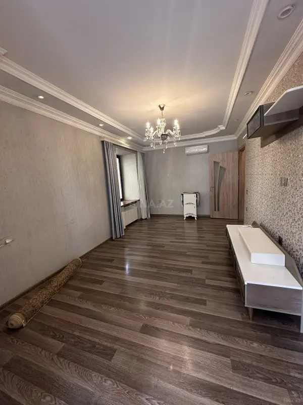 Satılır 1 otaqlı mənzil 42 m²