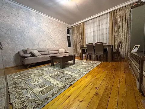 Satılır 2 otaqlı mənzil 65 m² — Bakı, İnşaatçılar 2 otaq 65.00 m²