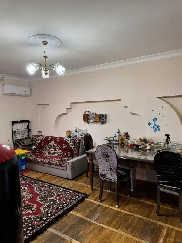 Satılır 2 otaqlı mənzil 60 m²