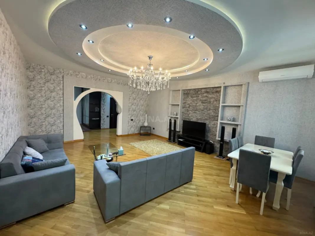 Kirayə verilir 3 otaqlı mənzil 150 m²