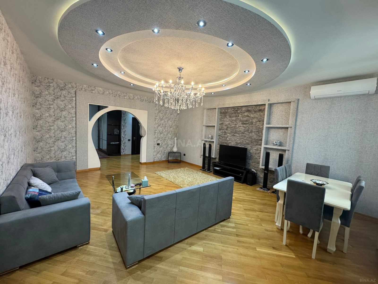 Kirayə verilir 3 otaqlı mənzil 150 m²