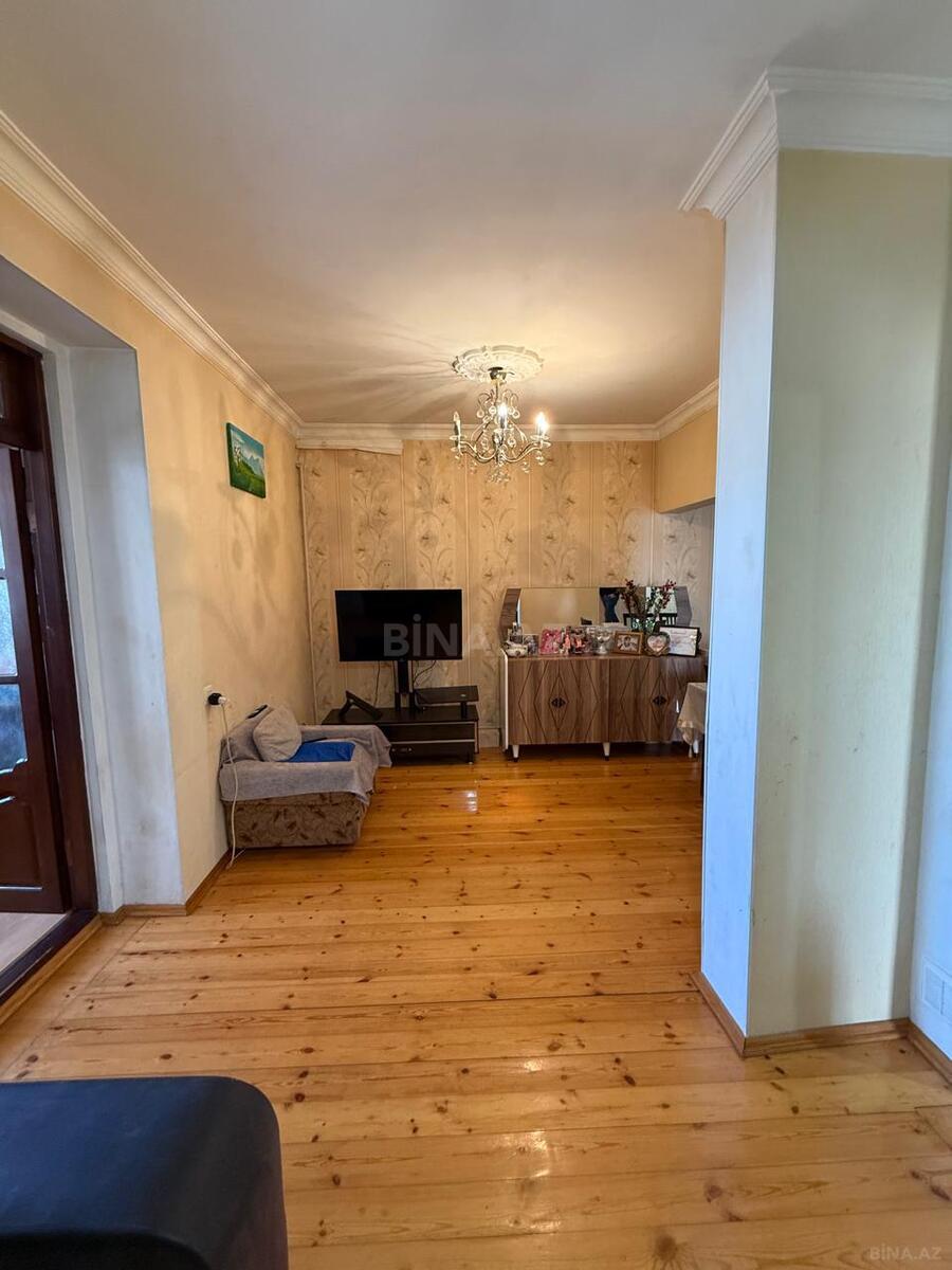 Satılır 4 otaqlı mənzil 110 m²