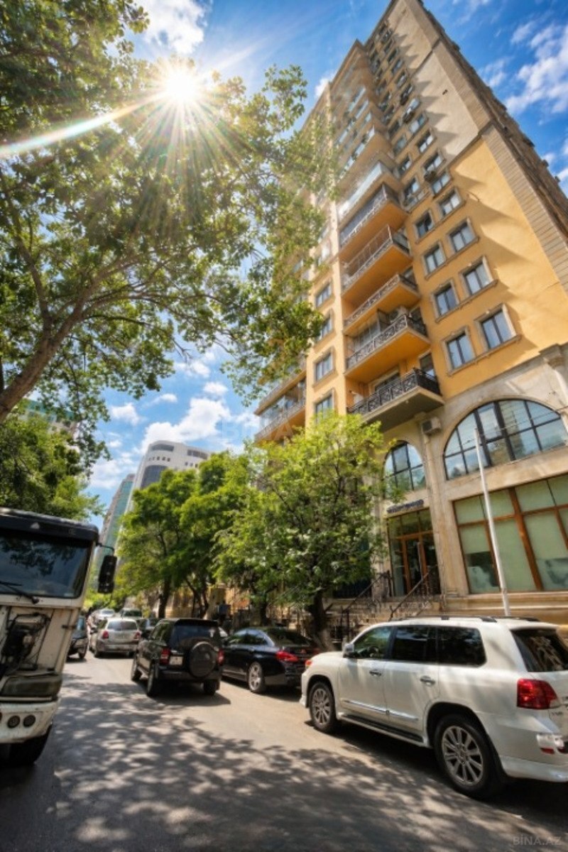 Satılır 3 otaqlı mənzil 103 m²