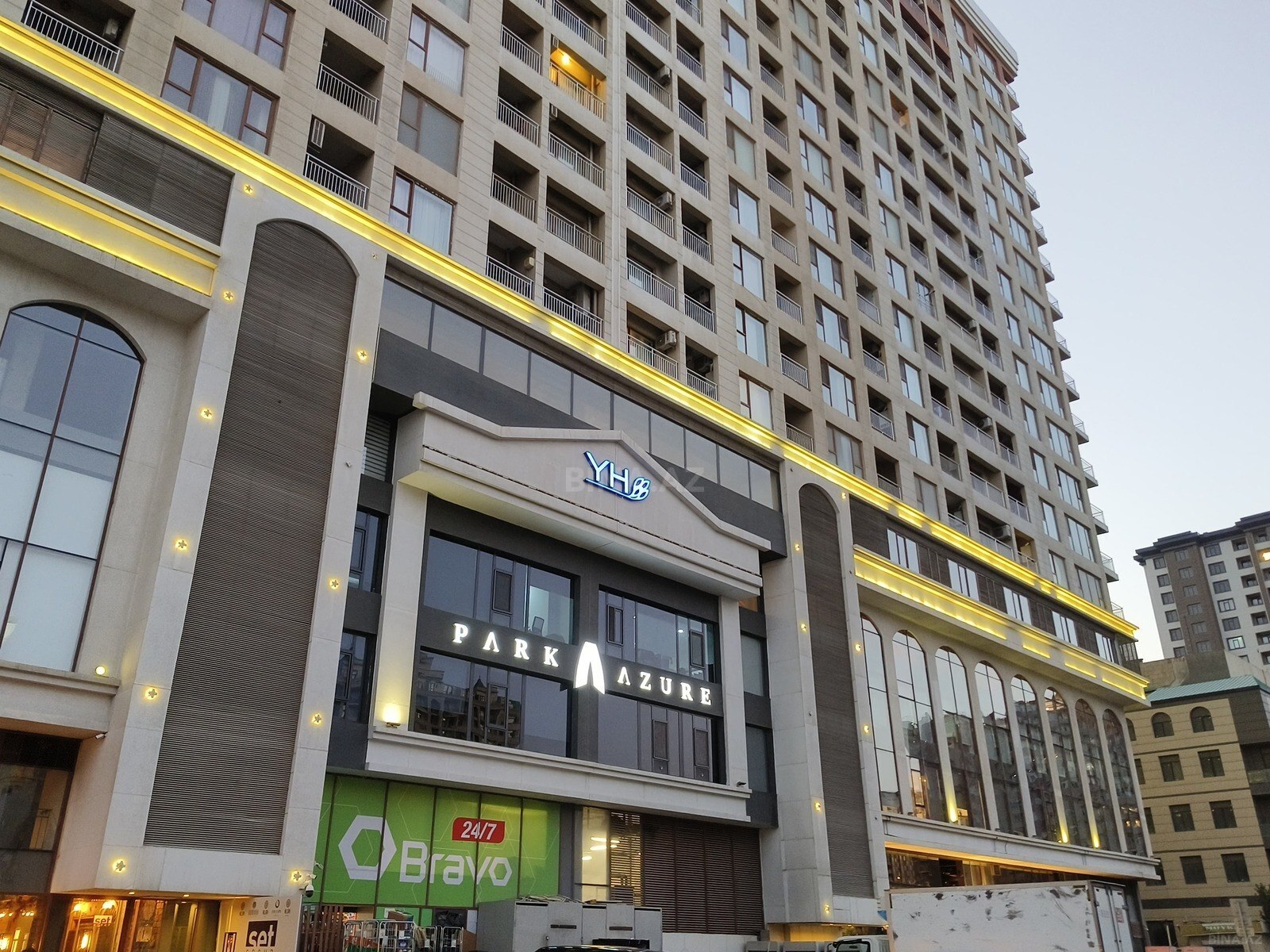 Kirayə verilir 4 otaqlı mənzil 190 m²